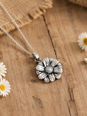🌼 .925 Mexican Silver Necklace